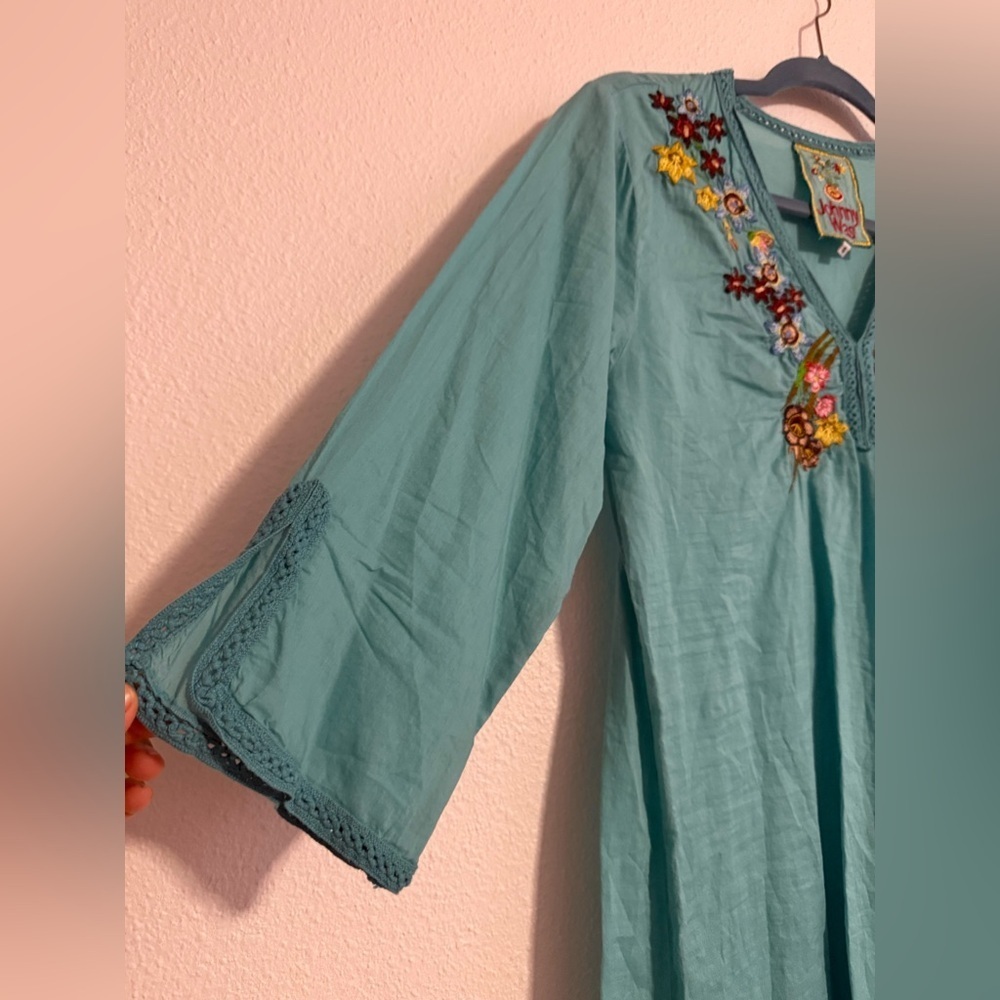 Johnny Was Light Blue Floral Embroidered Tunic - Picture 2 of 5